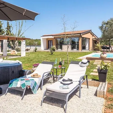 Villa Flora By Guide